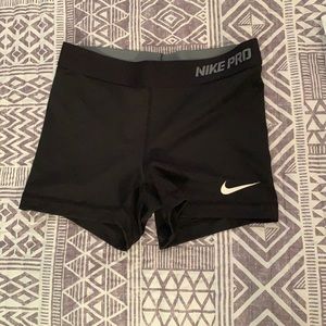 Nike Pro. Size S.